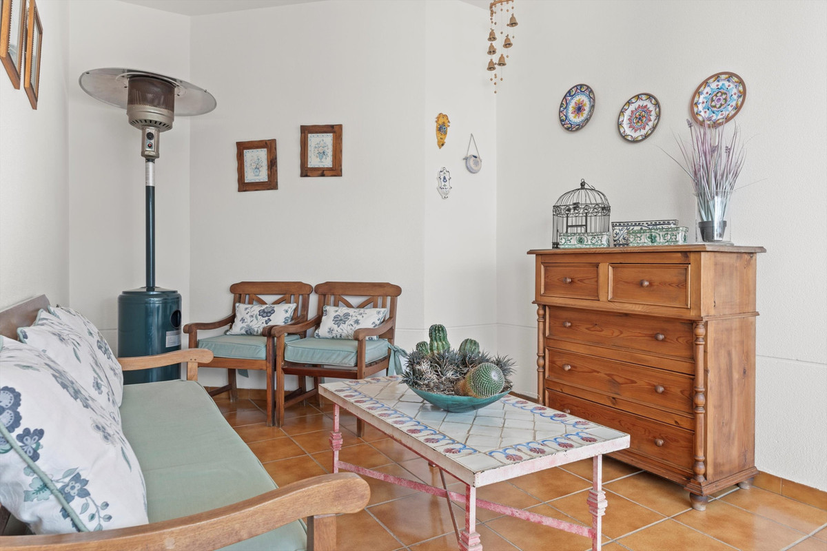4 Bed Apartment for sale in San Pedro De Alcántara Costa Del Sol, Málaga, Spain