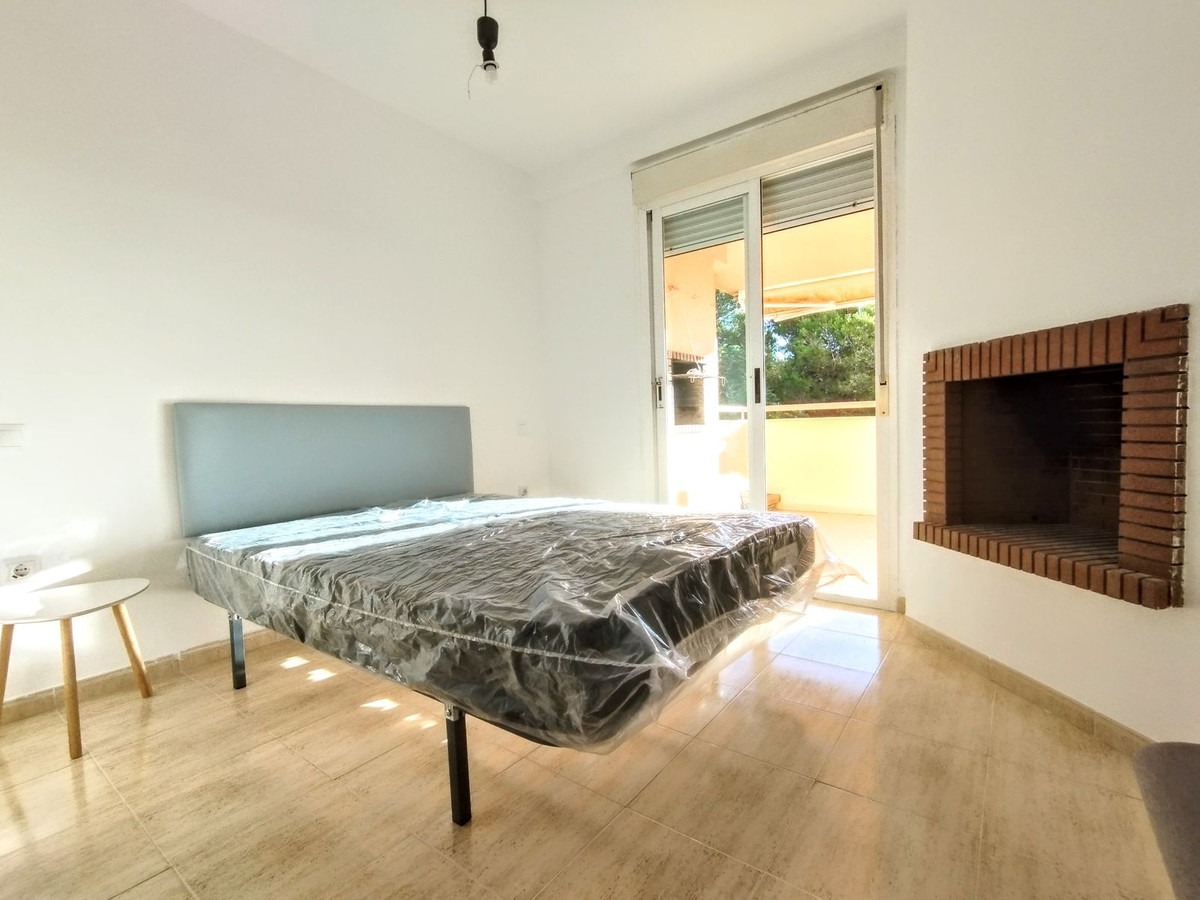 Se vende Apartamento Planta Media de 2 dormitorios en Costa Del Sol, Málaga, España