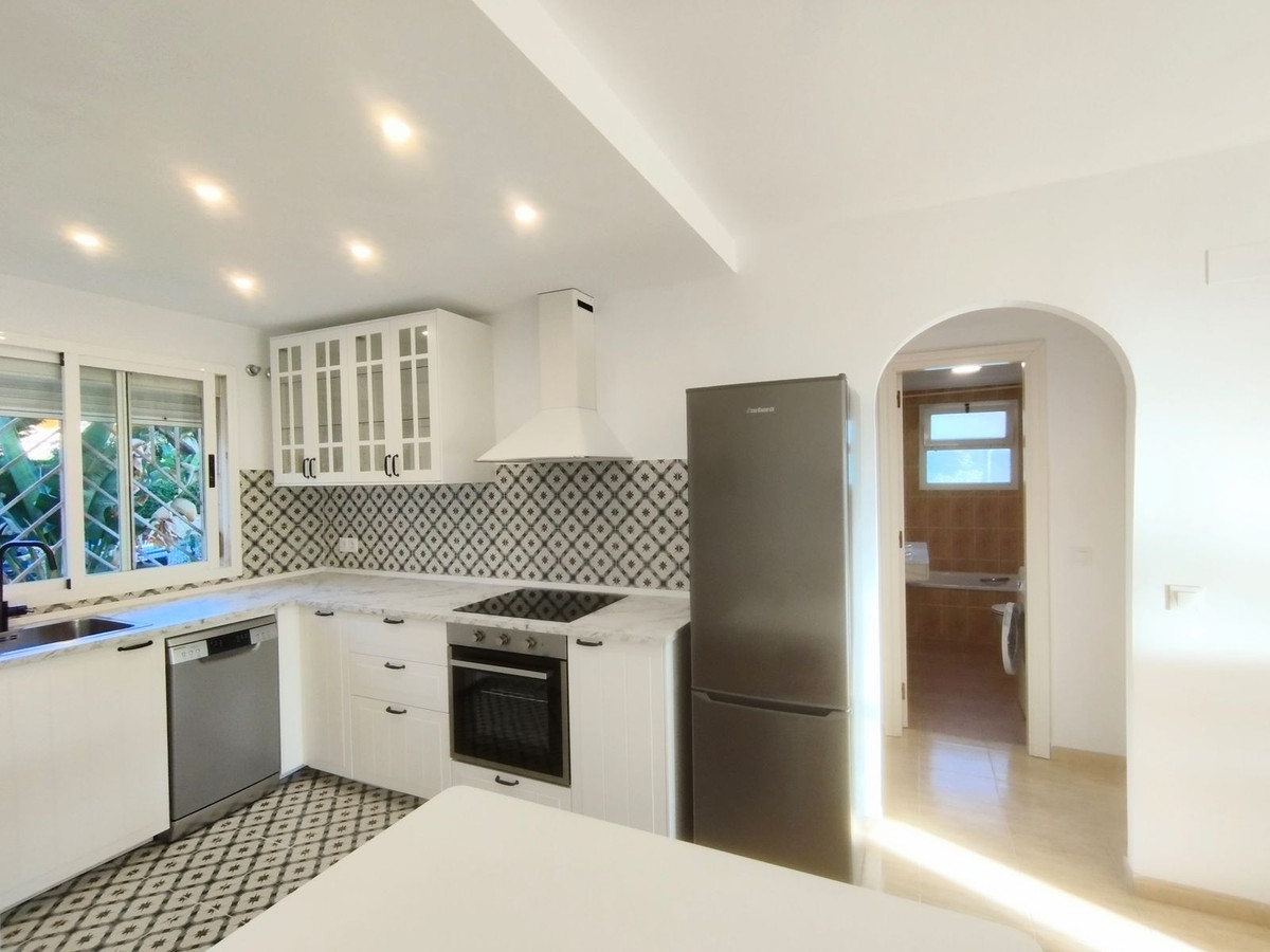 Se vende Apartamento Planta Media de 2 dormitorios en Costa Del Sol, Málaga, España