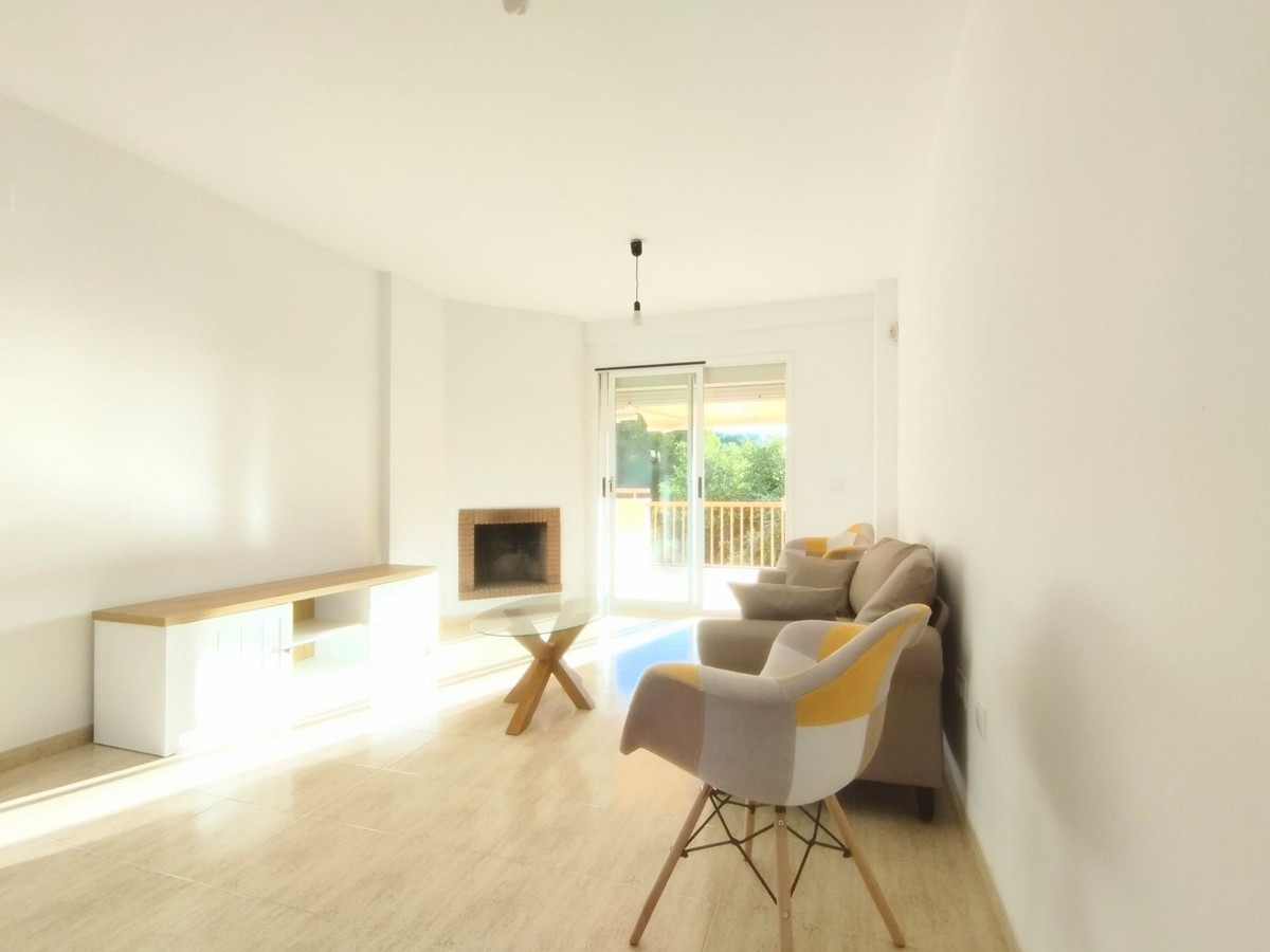 Se vende Apartamento Planta Media de 2 dormitorios en Costa Del Sol, Málaga, España