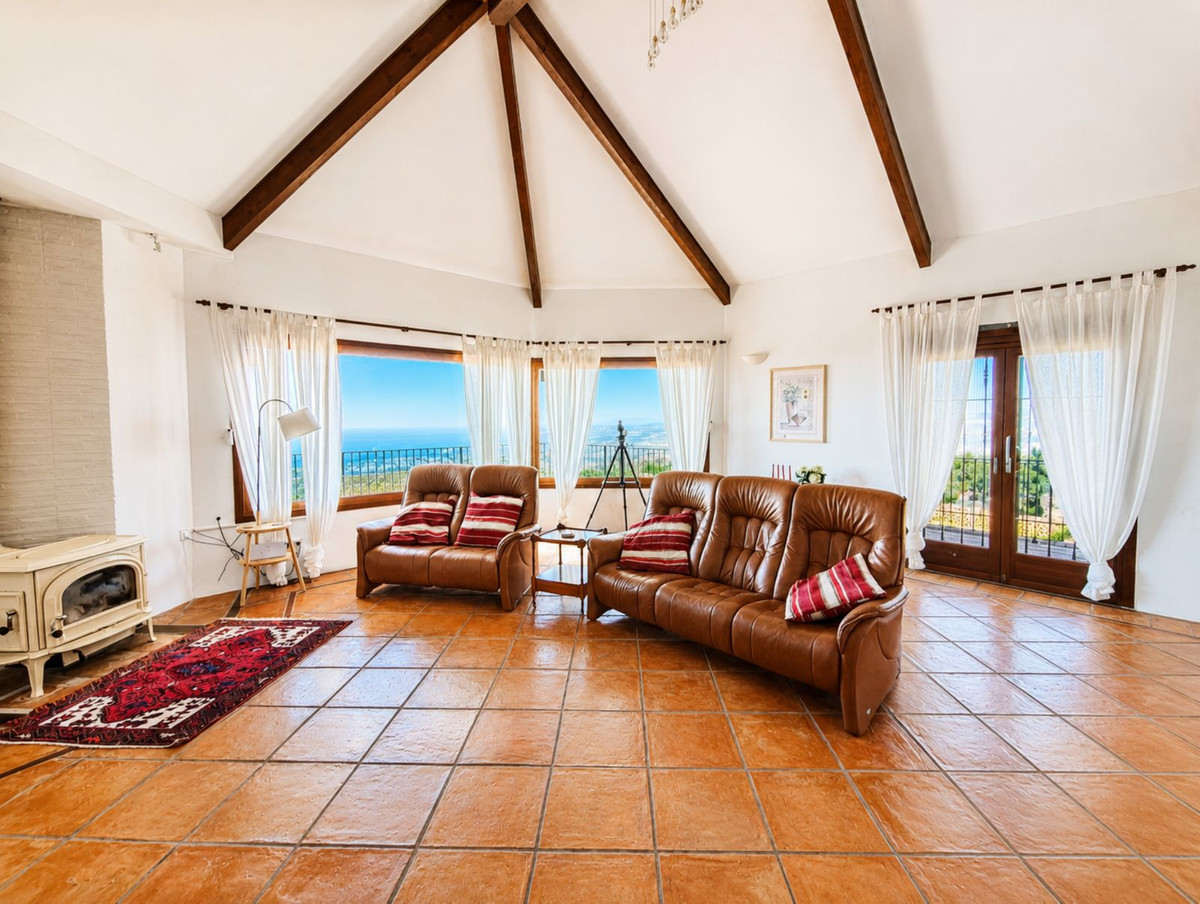 6 Bed Townhouse for sale in Estepona Costa Del Sol, Málaga, Spain