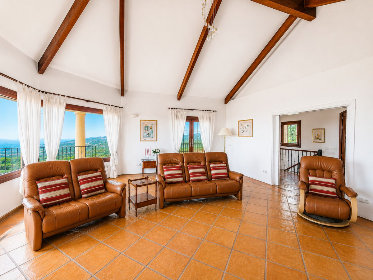 6 Bed Townhouse for sale in Estepona Costa Del Sol, Málaga, Spain
