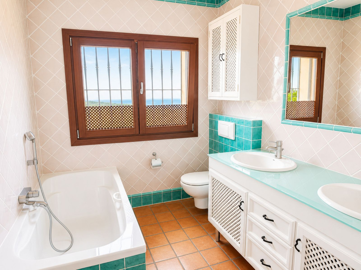 6 Bed Townhouse for sale in Estepona Costa Del Sol, Málaga, Spain
