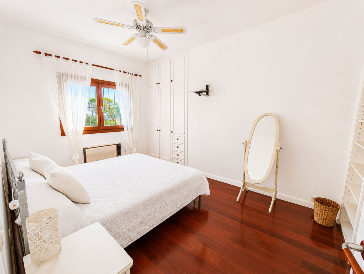 6 Bed Townhouse for sale in Estepona Costa Del Sol, Málaga, Spain