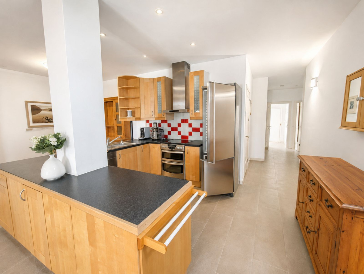6 Bed Townhouse for sale in Estepona Costa Del Sol, Málaga, Spain