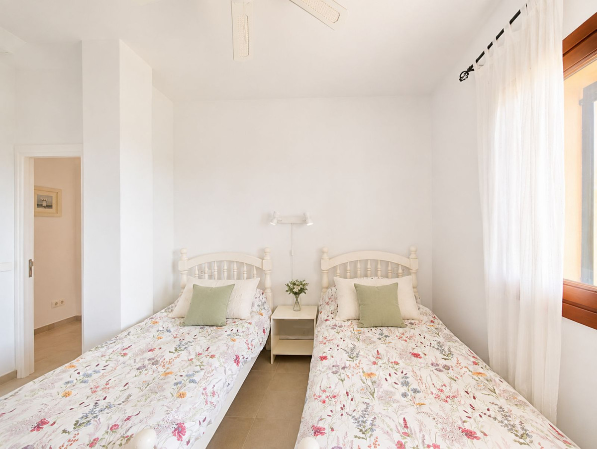 6 Bed Townhouse for sale in Estepona Costa Del Sol, Málaga, Spain