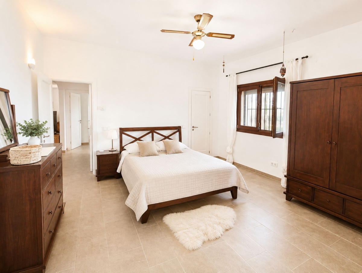 6 Bed Townhouse for sale in Estepona Costa Del Sol, Málaga, Spain