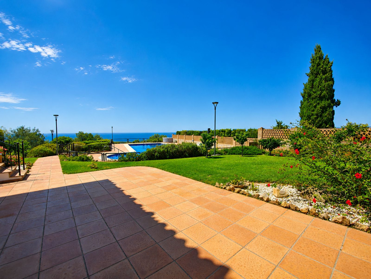 6 Bed Townhouse for sale in Estepona Costa Del Sol, Málaga, Spain