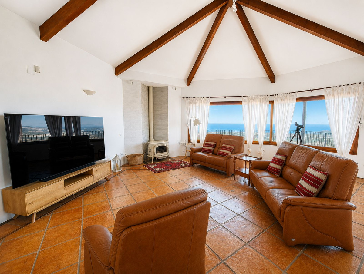 6 Bed Townhouse for sale in Estepona Costa Del Sol, Málaga, Spain