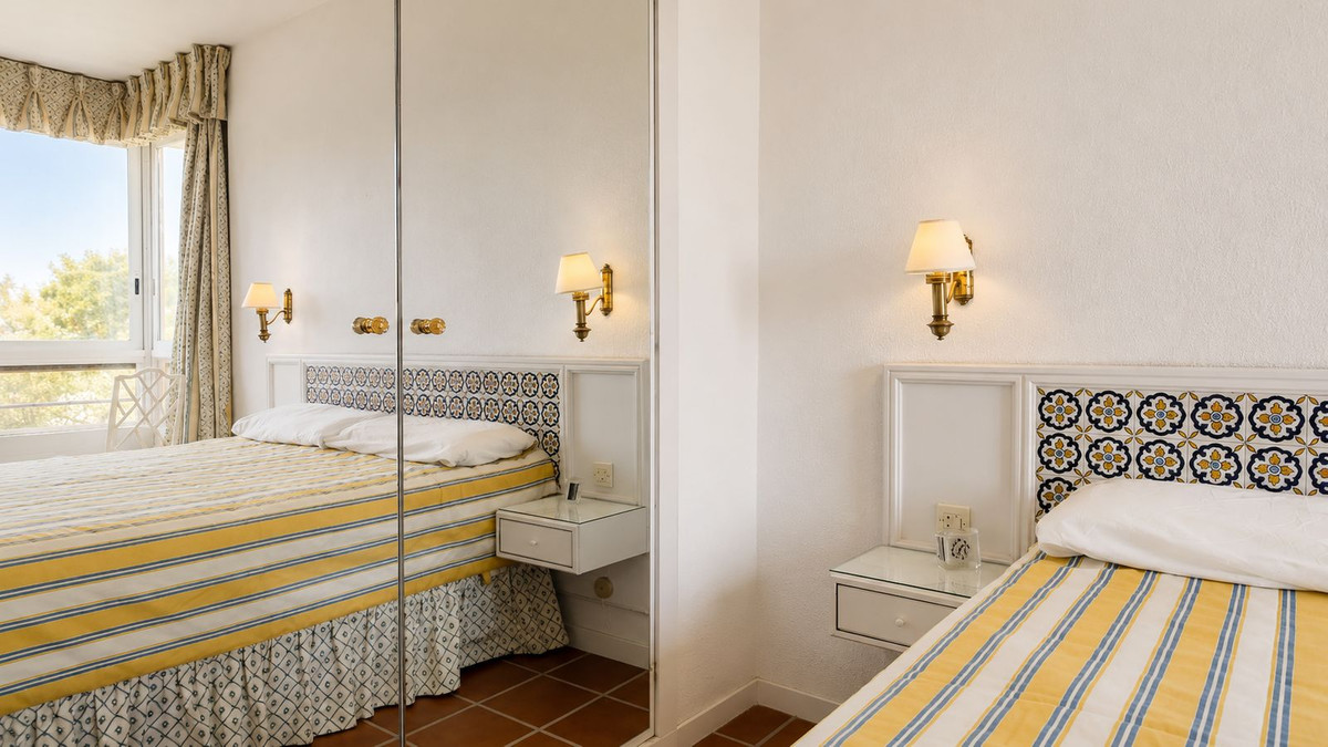 Se vende Apartamento Planta Media de 2 dormitorios en Costa Del Sol, Málaga, España
