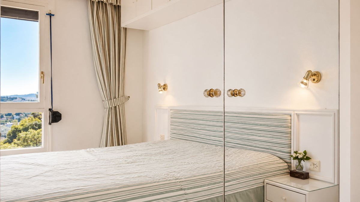 Se vende Apartamento Planta Media de 2 dormitorios en Costa Del Sol, Málaga, España
