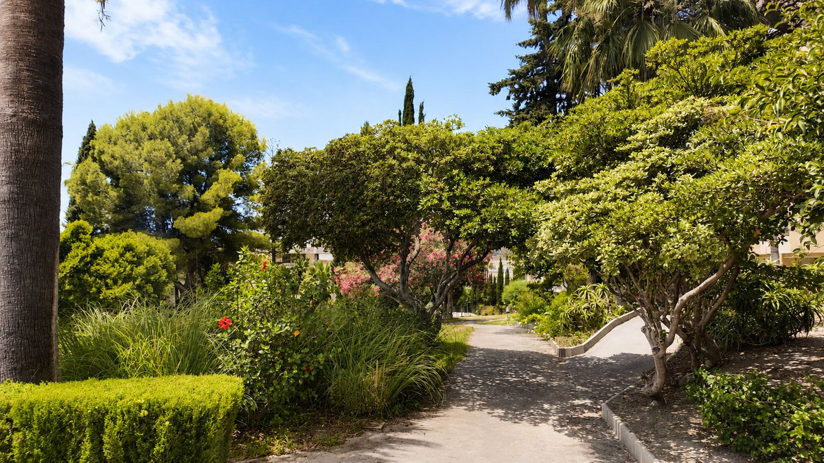 Se vende Apartamento Planta Media de 2 dormitorios en Costa Del Sol, Málaga, España
