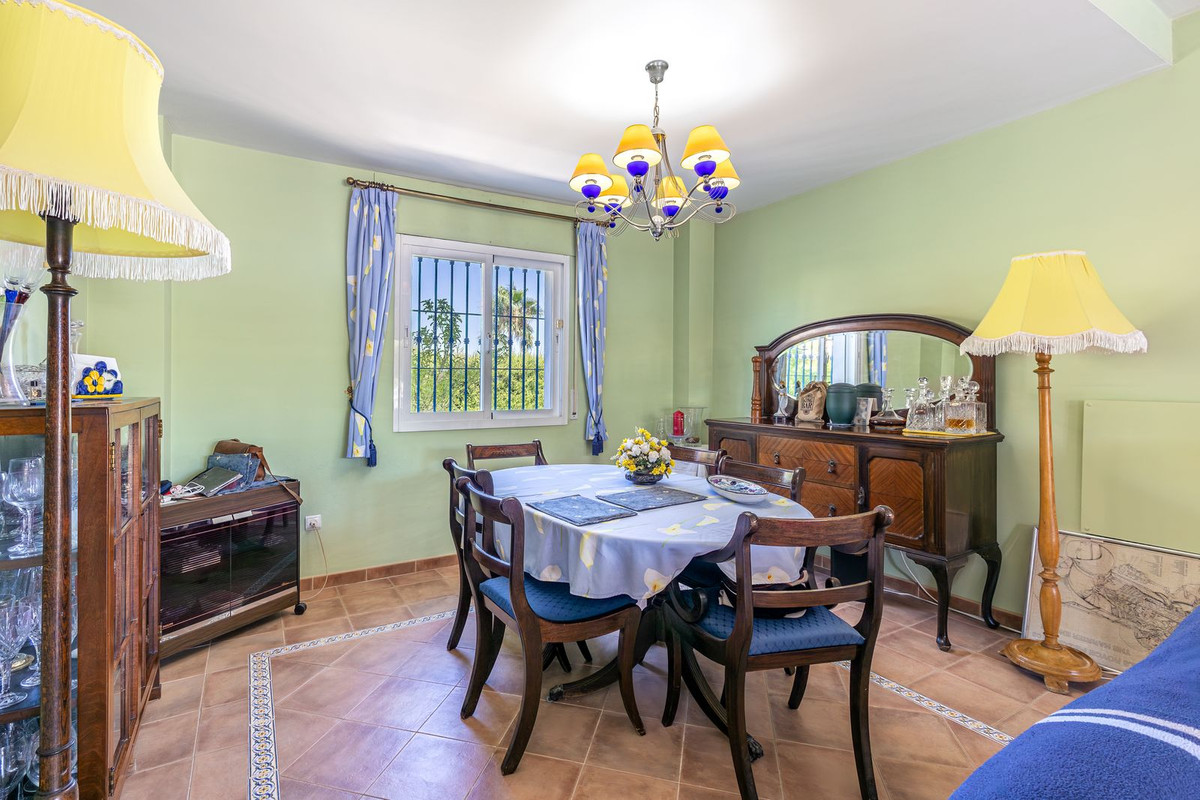4 Bed Townhouse for sale in Coín Costa Del Sol, Málaga, Spain