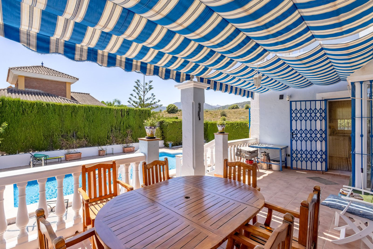 4 Bed Townhouse for sale in Coín Costa Del Sol, Málaga, Spain