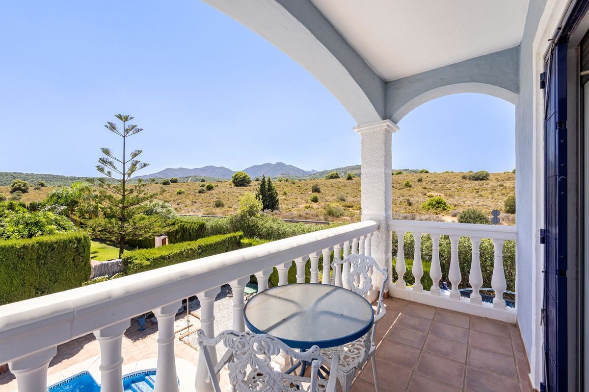 4 Bed Townhouse for sale in Coín Costa Del Sol, Málaga, Spain