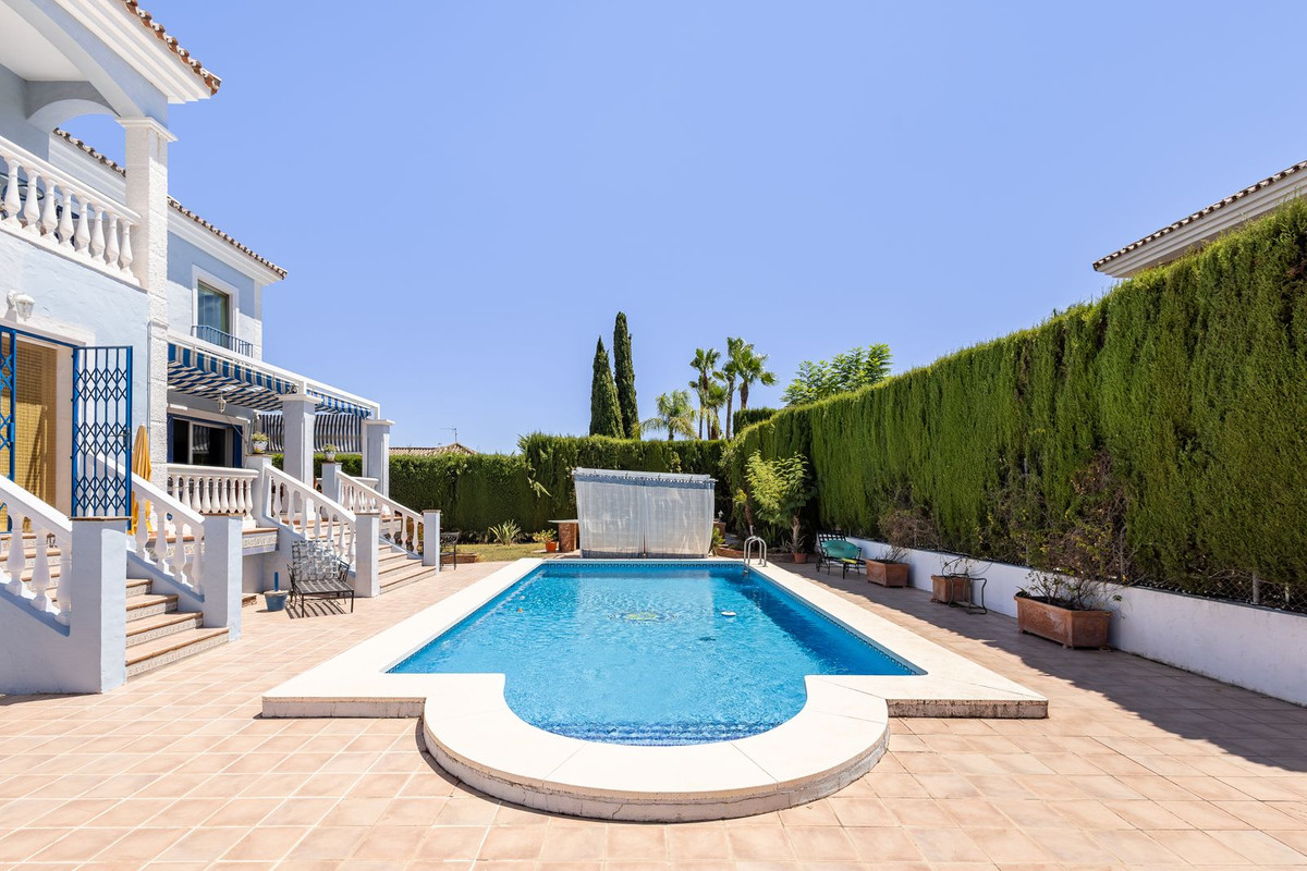 4 Bed Townhouse for sale in Coín Costa Del Sol, Málaga, Spain