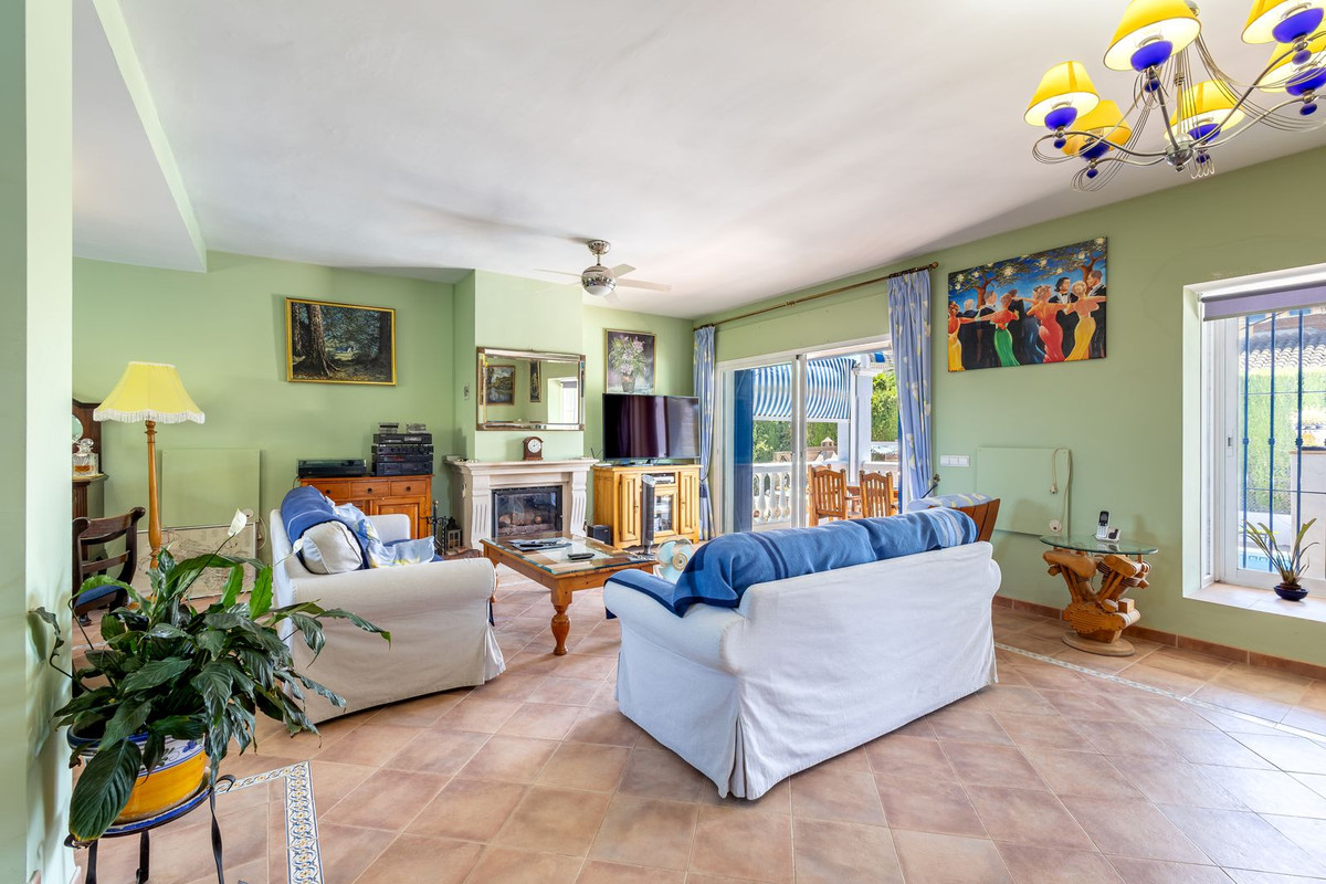 4 Bed Townhouse for sale in Coín Costa Del Sol, Málaga, Spain