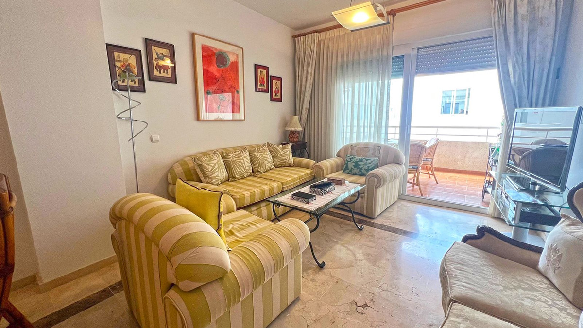 3 Bed Apartment for sale in Marbella Costa Del Sol, Málaga, Spain