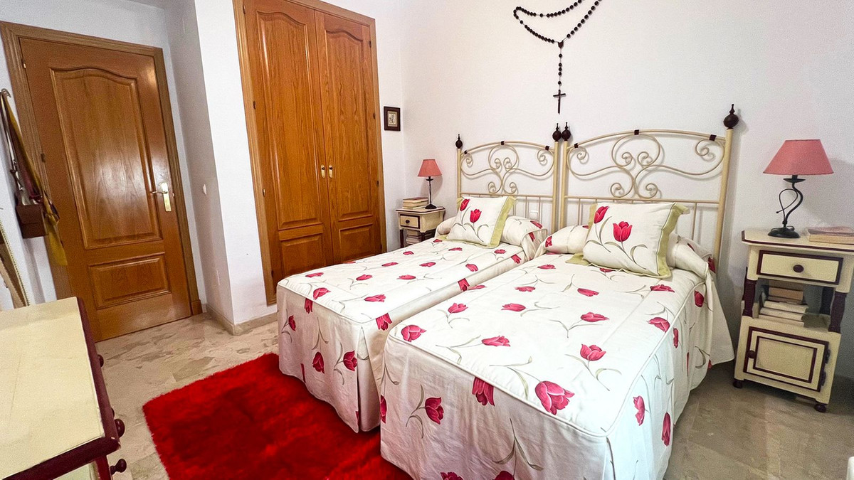3 Bed Apartment for sale in Marbella Costa Del Sol, Málaga, Spain