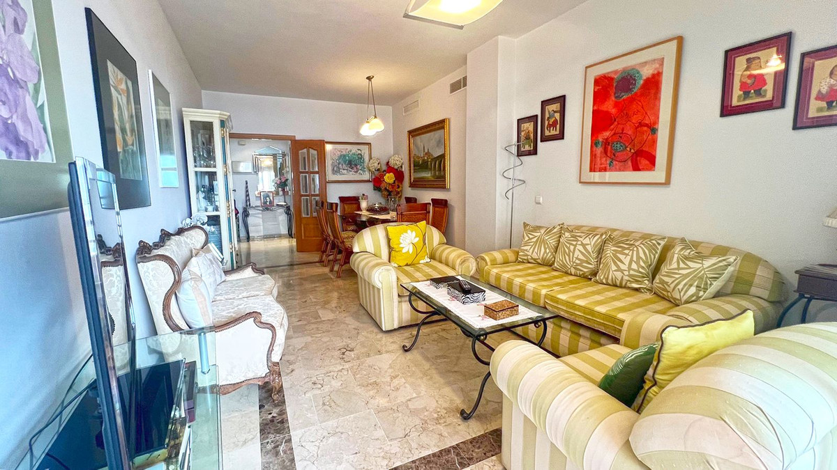 3 Bed Apartment for sale in Marbella Costa Del Sol, Málaga, Spain