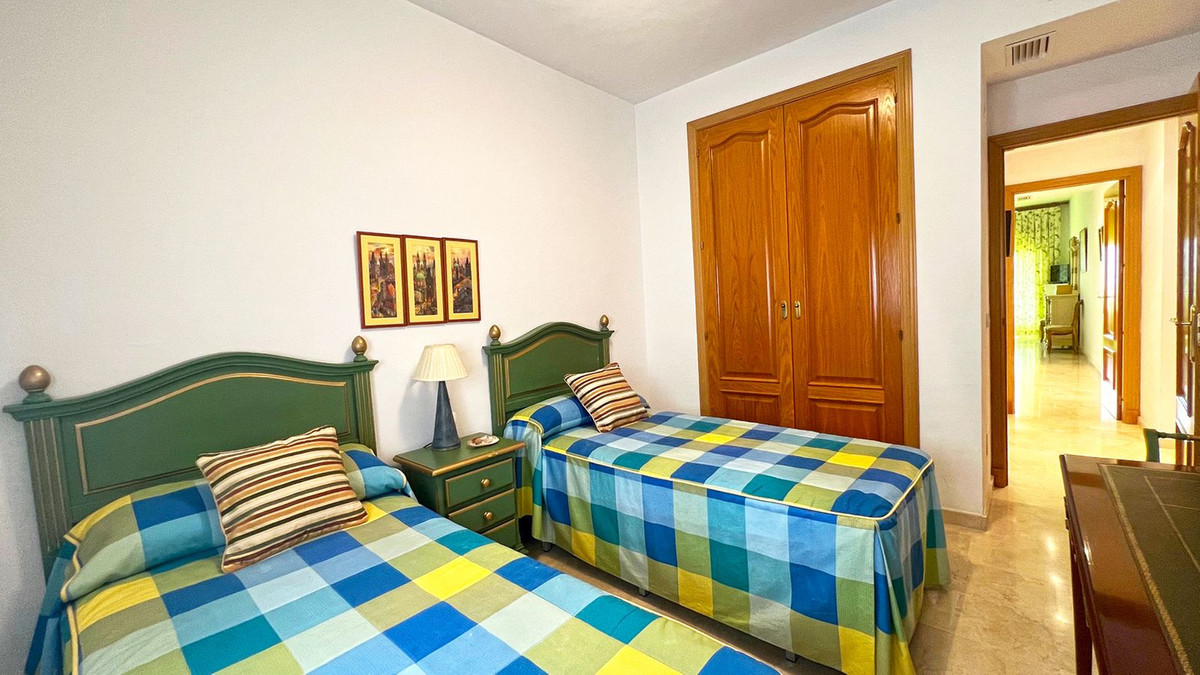 3 Bed Apartment for sale in Marbella Costa Del Sol, Málaga, Spain