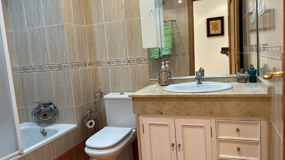 3 Bed Apartment for sale in Marbella Costa Del Sol, Málaga, Spain