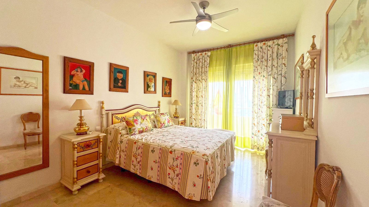 3 Bed Apartment for sale in Marbella Costa Del Sol, Málaga, Spain