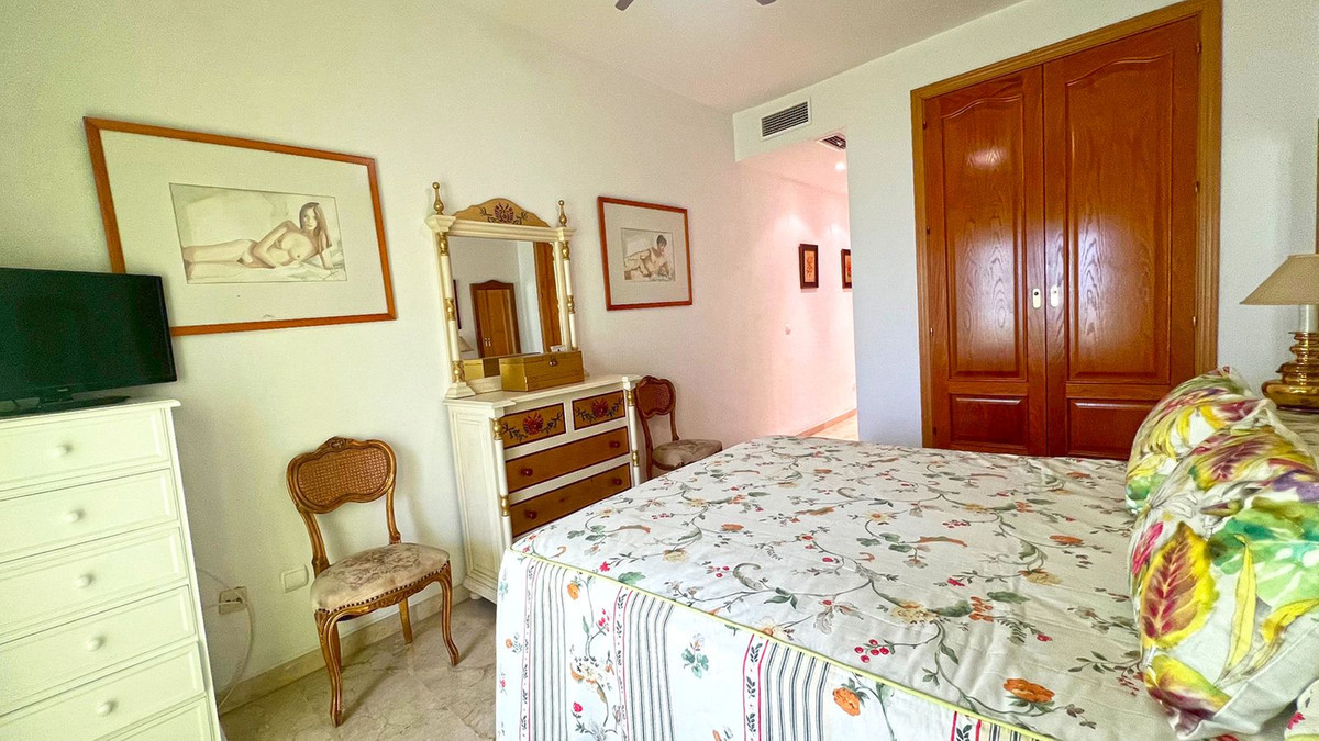 3 Bed Apartment for sale in Marbella Costa Del Sol, Málaga, Spain