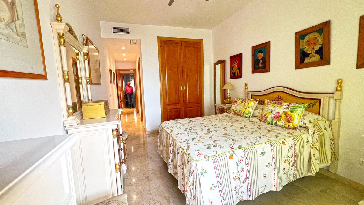 3 Bed Apartment for sale in Marbella Costa Del Sol, Málaga, Spain