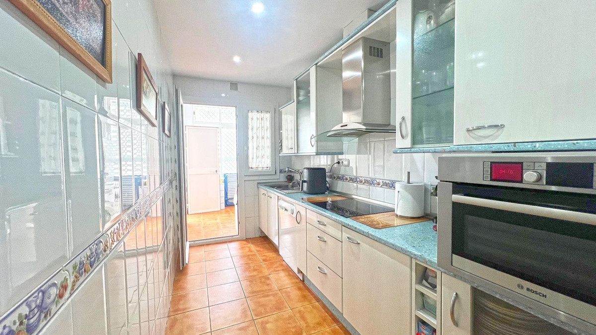 3 Bed Apartment for sale in Marbella Costa Del Sol, Málaga, Spain