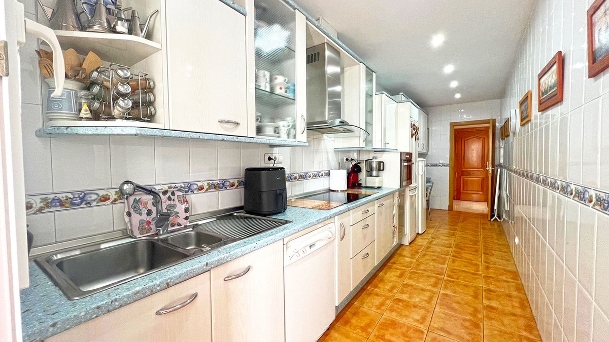 3 Bed Apartment for sale in Marbella Costa Del Sol, Málaga, Spain