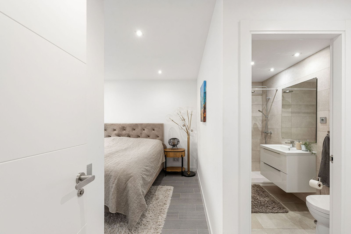 Se vende Apartamento Planta Baja de 3 dormitorios en Costa Del Sol, Málaga, España