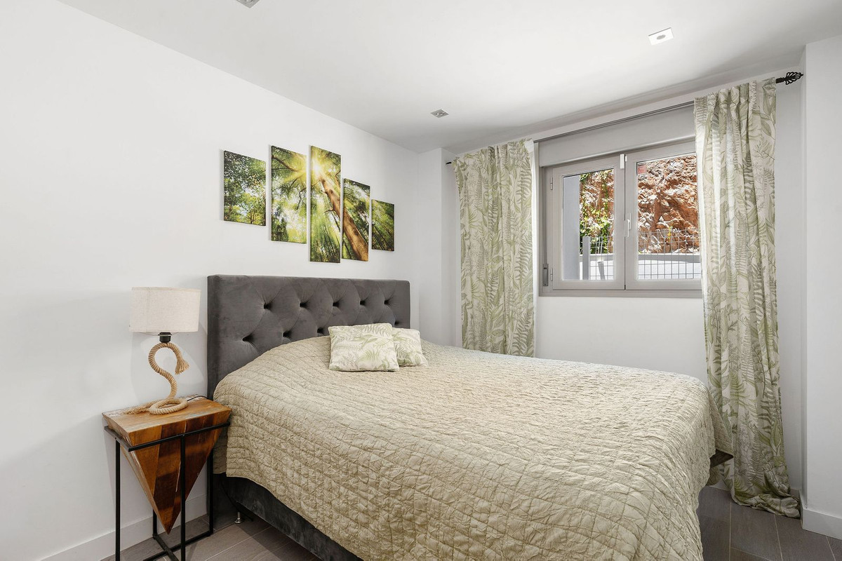 Se vende Apartamento Planta Baja de 3 dormitorios en Costa Del Sol, Málaga, España