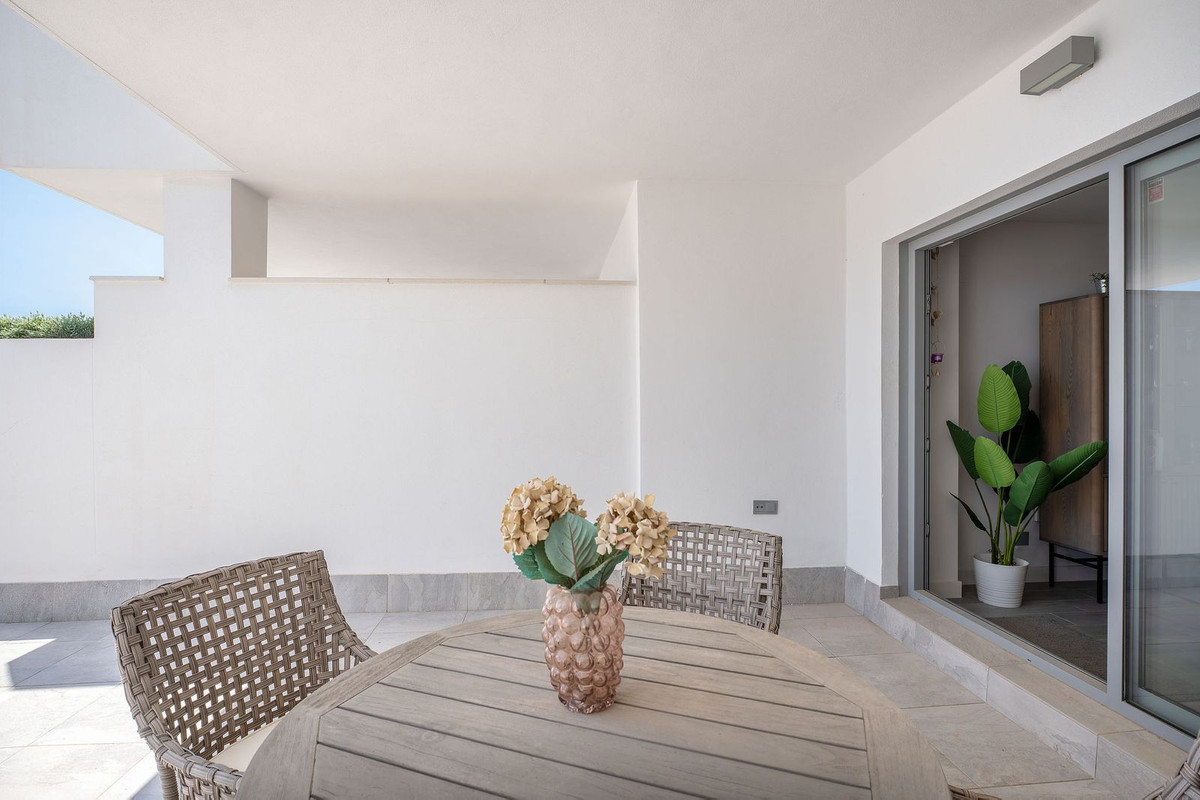 Se vende Apartamento Planta Baja de 3 dormitorios en Costa Del Sol, Málaga, España