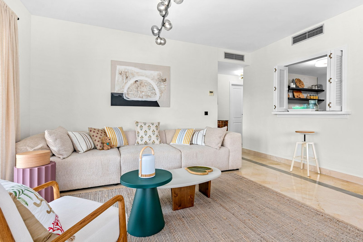 Se vende Apartamento Planta Media de 3 dormitorios en Costa Del Sol, Málaga, España