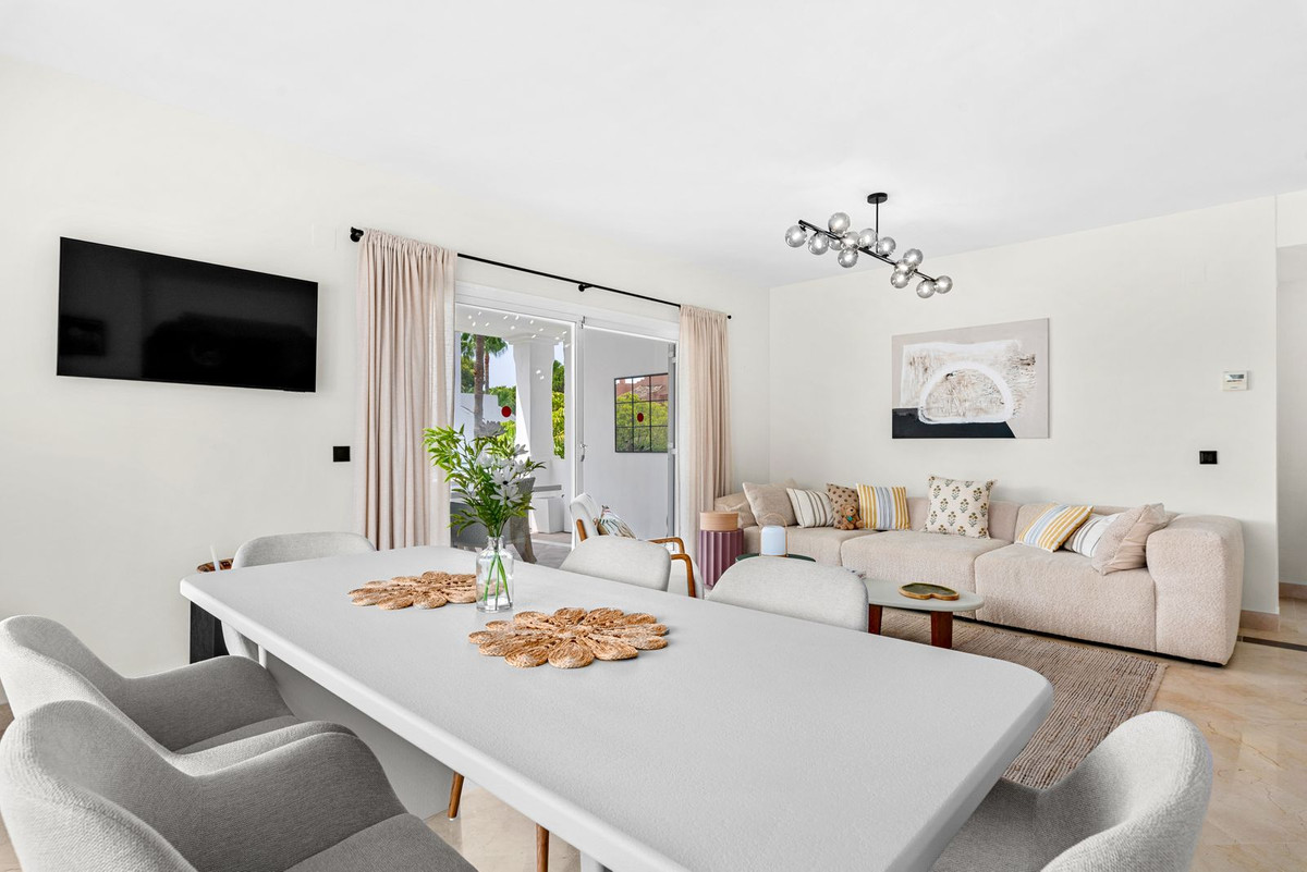 Se vende Apartamento Planta Media de 3 dormitorios en Costa Del Sol, Málaga, España