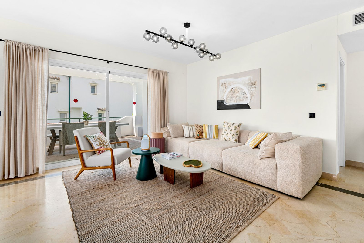 Se vende Apartamento Planta Media de 3 dormitorios en Costa Del Sol, Málaga, España