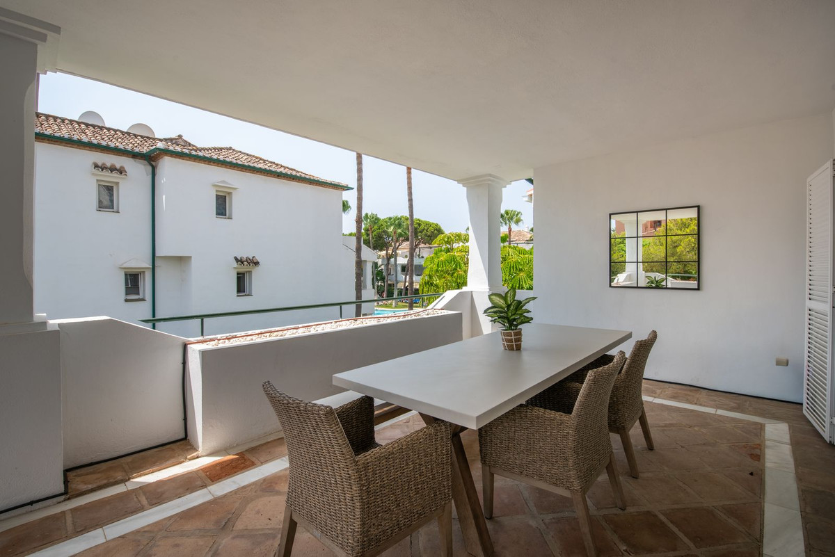 Se vende Apartamento Planta Media de 3 dormitorios en Costa Del Sol, Málaga, España