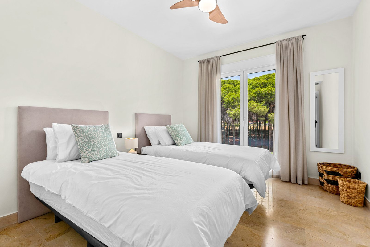 Se vende Apartamento Planta Media de 3 dormitorios en Costa Del Sol, Málaga, España