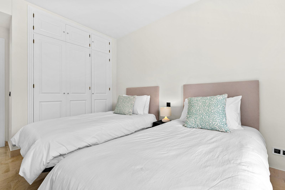 Se vende Apartamento Planta Media de 3 dormitorios en Costa Del Sol, Málaga, España