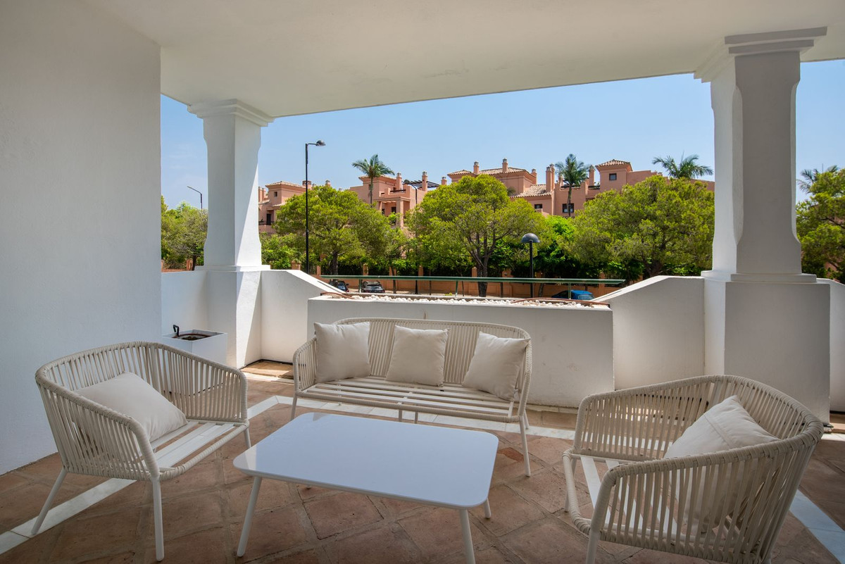 Se vende Apartamento Planta Media de 3 dormitorios en Costa Del Sol, Málaga, España