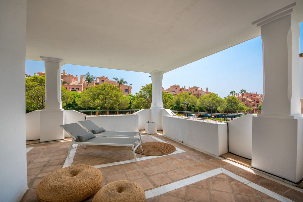 Se vende Apartamento Planta Media de 3 dormitorios en Costa Del Sol, Málaga, España