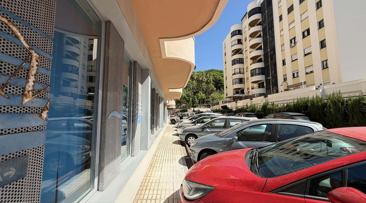 Se vende Apartamento Planta Media de 2 dormitorios en Costa Del Sol, Málaga, España