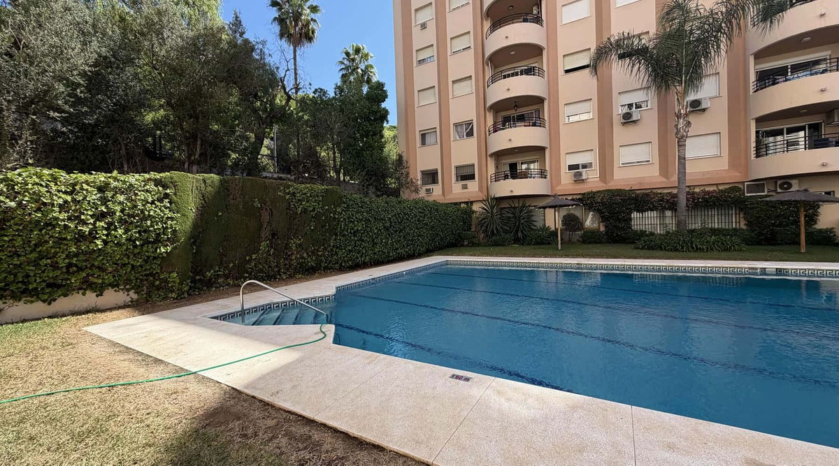Se vende Apartamento Planta Media de 2 dormitorios en Costa Del Sol, Málaga, España