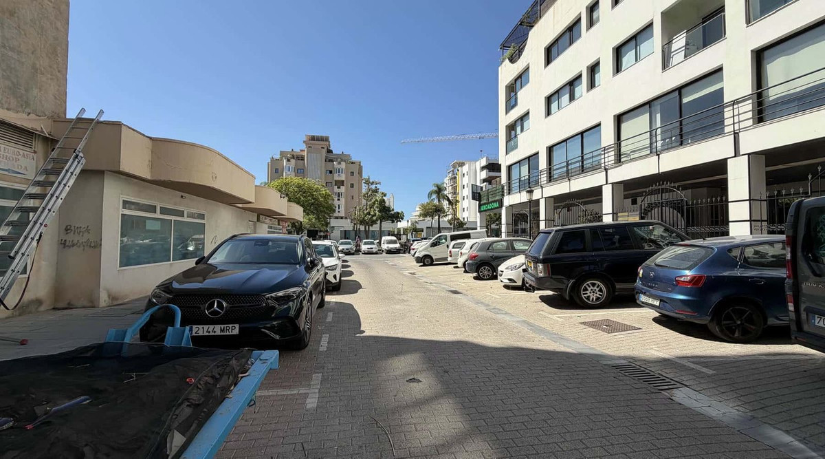Se vende Apartamento Planta Media de 2 dormitorios en Costa Del Sol, Málaga, España
