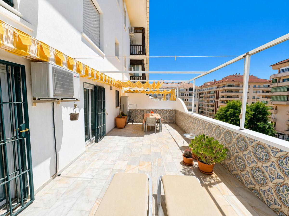 Se vende Apartamento Planta Media de 2 dormitorios en Costa Del Sol, Málaga, España