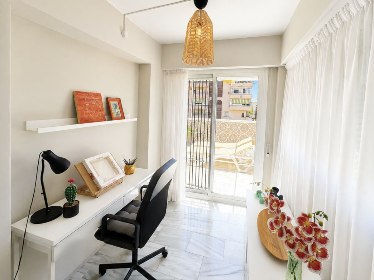 Se vende Apartamento Planta Media de 2 dormitorios en Costa Del Sol, Málaga, España