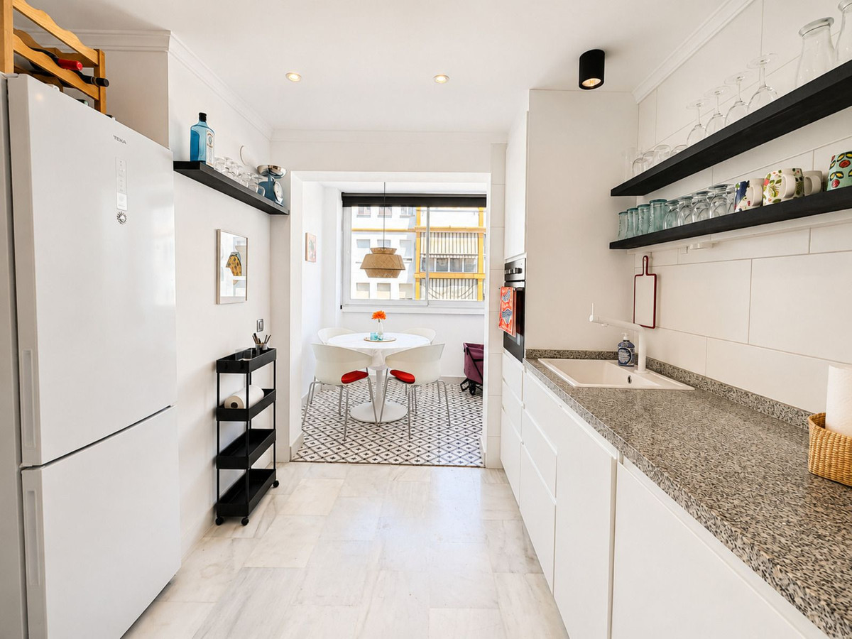 Se vende Apartamento Planta Media de 2 dormitorios en Costa Del Sol, Málaga, España