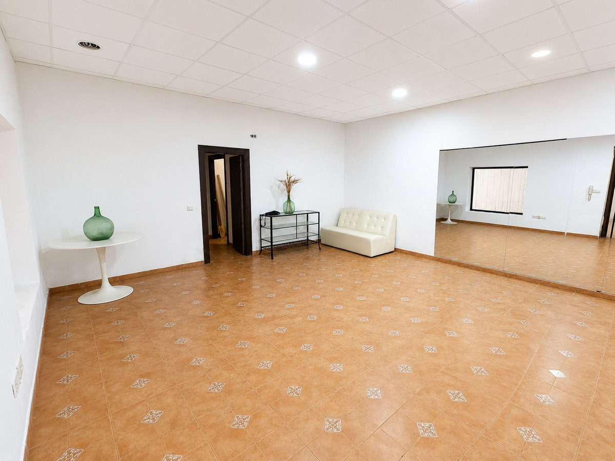 Commercial unit for sale in Arroyo De La Miel Costa Del Sol, Málaga, Spain