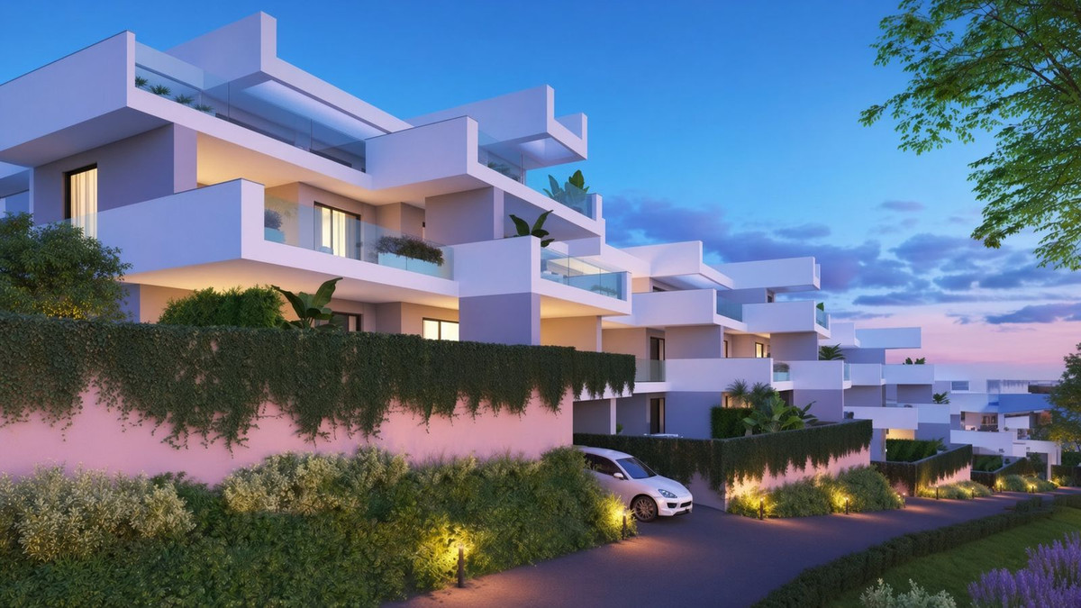 2 Bed Apartment for sale in La Duquesa Costa Del Sol, Málaga, Spain